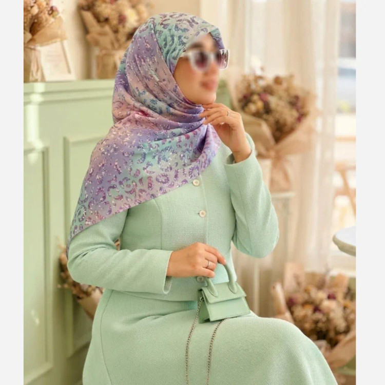 روسری نخی طرح آنجل قواره 110 دخترانه شاد