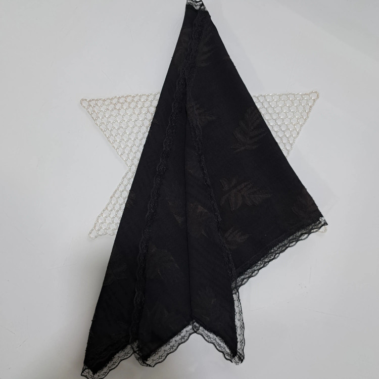 مینی اسکارف سه گوش نخی طرح کاج ابعاد 120 در 80 رنگ نسکافه ای مشکی طوسی سفید